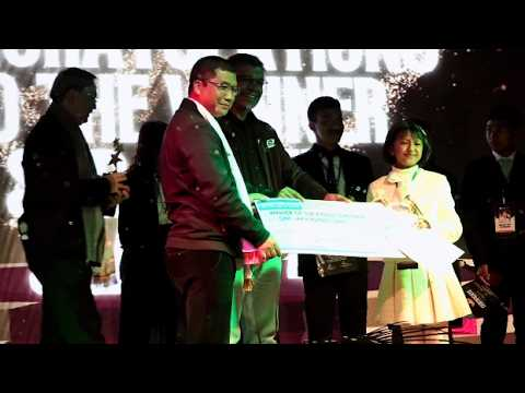 Prize presentation to the winner